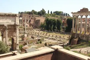 フォロ・ロマーノにあるバシリカの列柱の遺構
