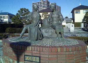 政夫と民子の銅像（伊藤左千夫記念公園）