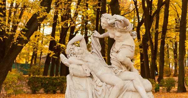 プシューケーとエロースの像