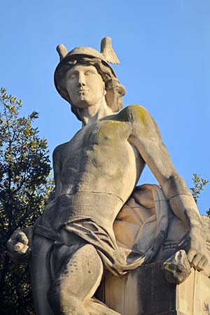 スペイン、バルセロナのシウタデリャ公園にあるヘルメス像