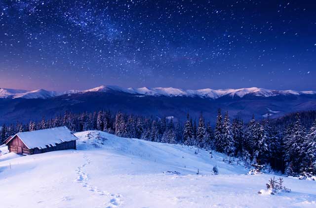 雪国の冬の星空