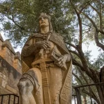 テンプル騎士の石像（スペイン、コルドバ）